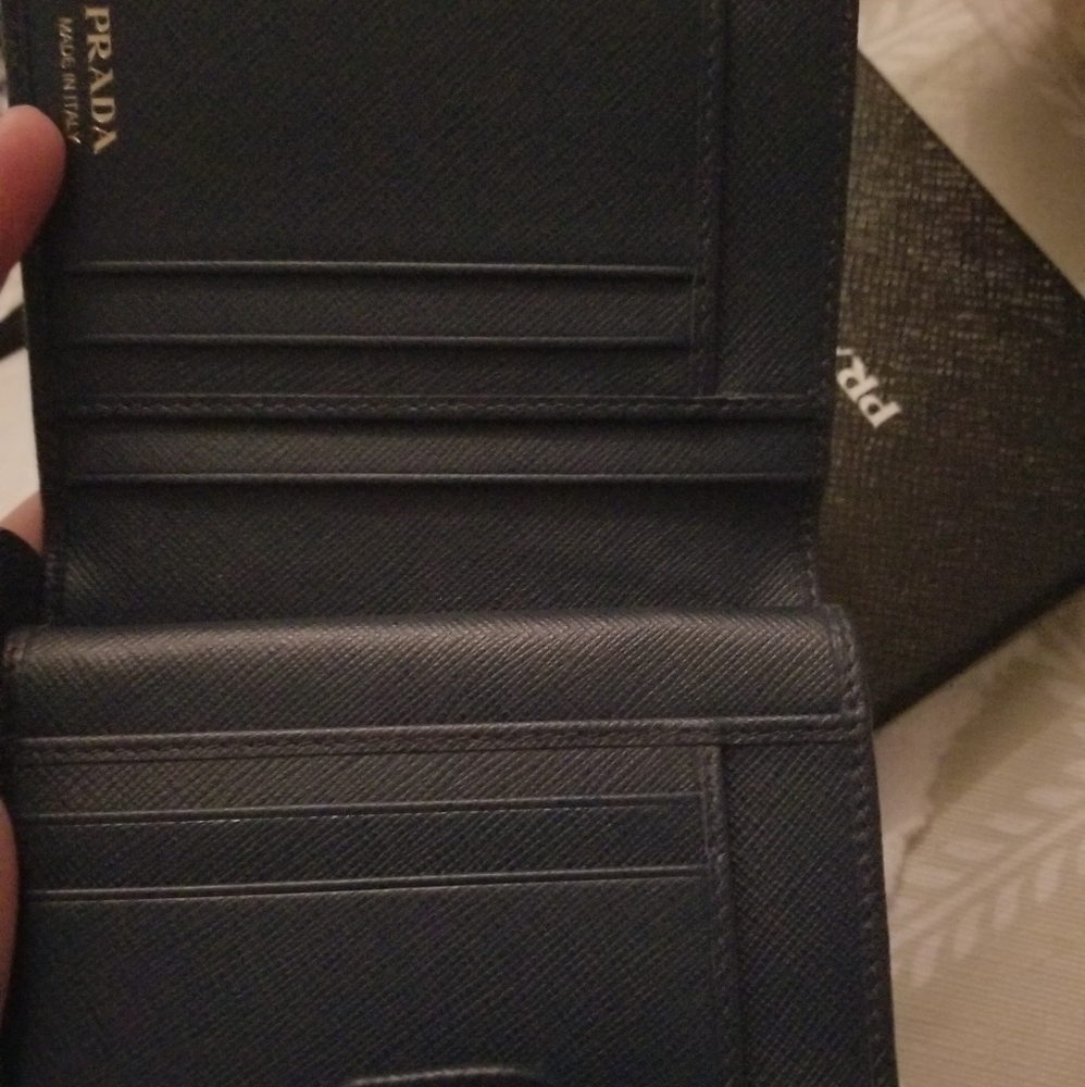 PRADA Leather Wallet - Picture 8 of 8